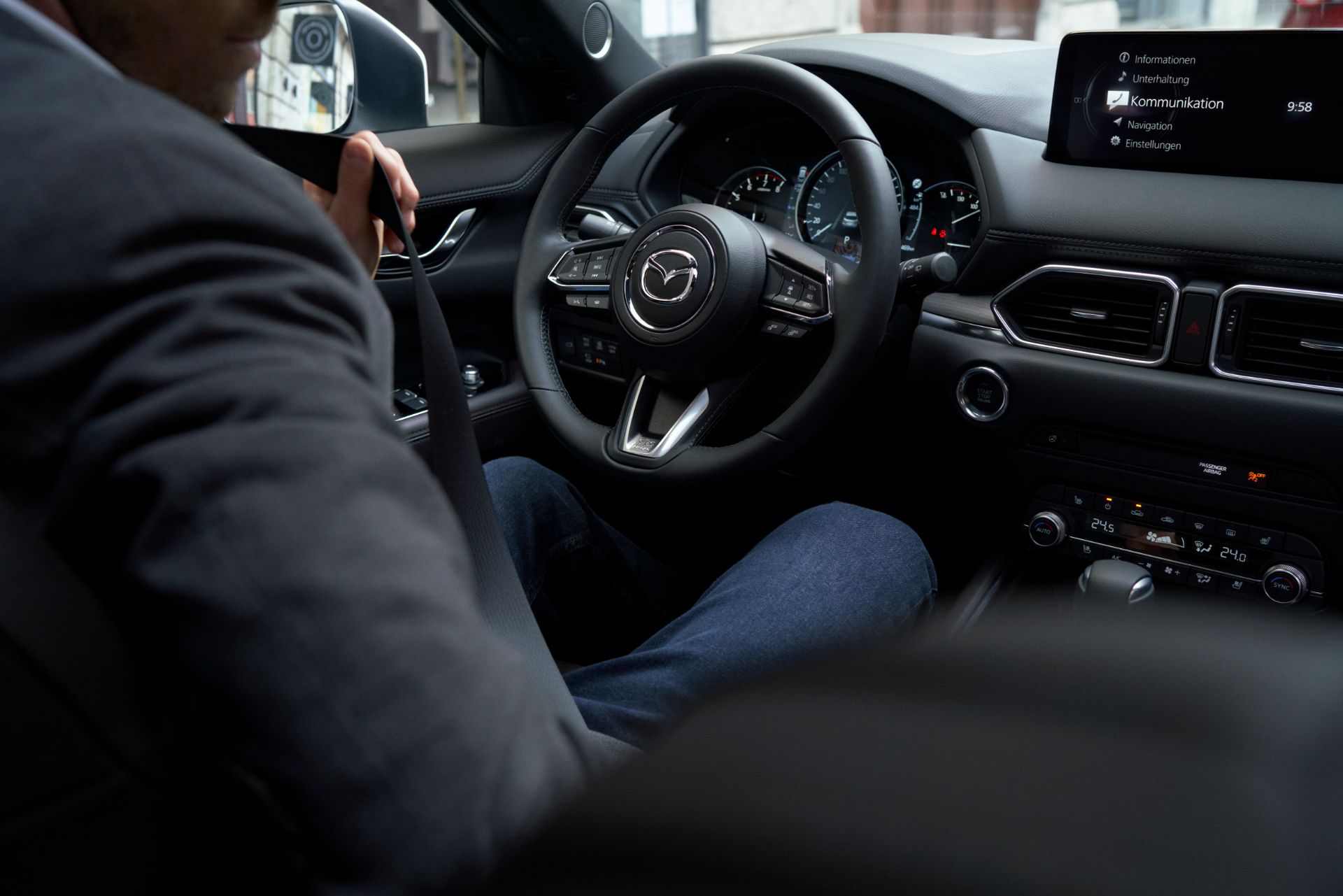 Download 2022 Mazda CX-5 - Interior HD Wallpaper 1920x1281 #44