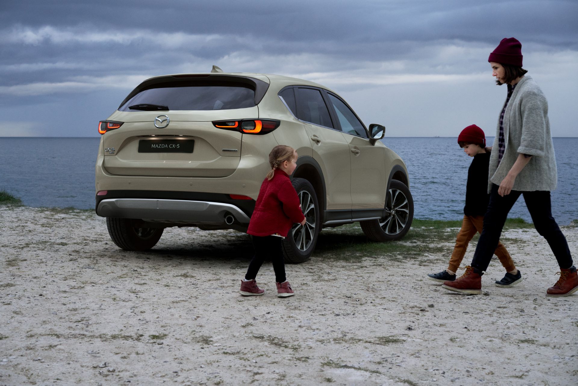 Download 2022 Mazda CX-5 - Rear Three-Quarter HD Wallpaper 1920x1281 #8