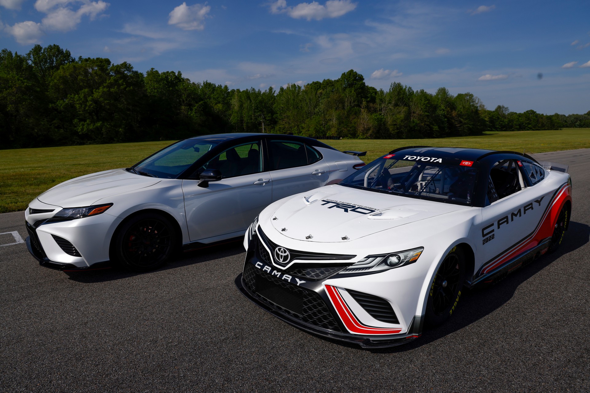 Download 2022 NASCAR Next Gen Toyota Camry TRD - Front Three-Quarter HD Wallpaper 1920x1281 #1