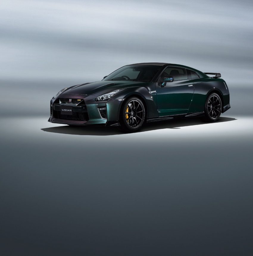 2022 Nissan GT-R T-Spec Edition - Front Three-Quarter Phone Wallpaper 850x860 #10