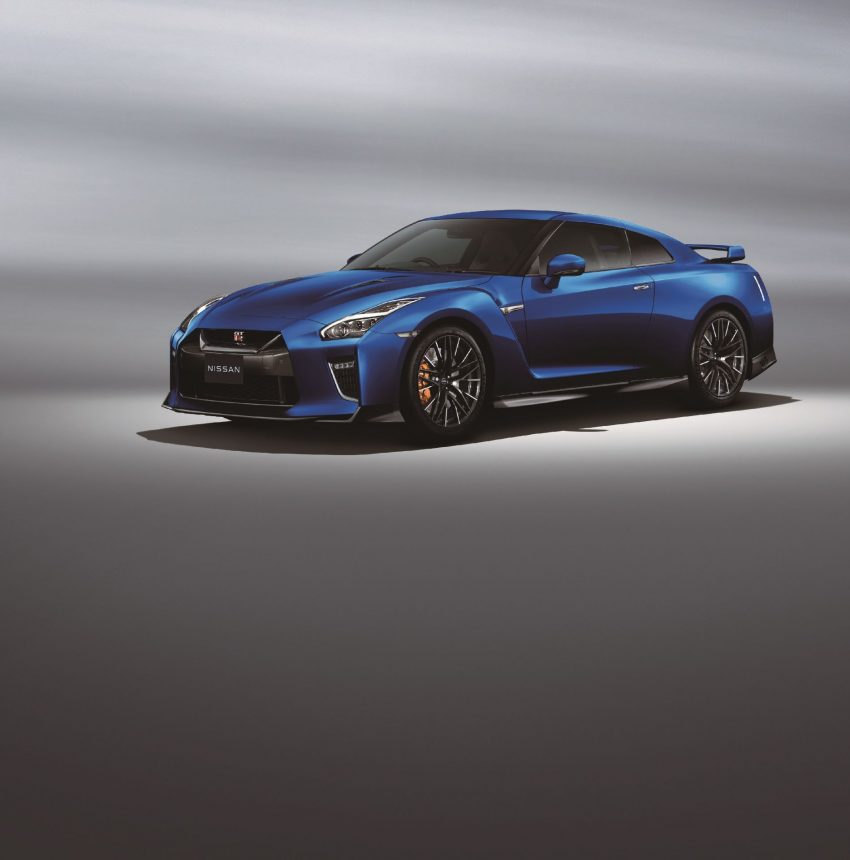 2022 Nissan GT-R T-Spec Edition - Front Three-Quarter Phone Wallpaper 850x860 #11