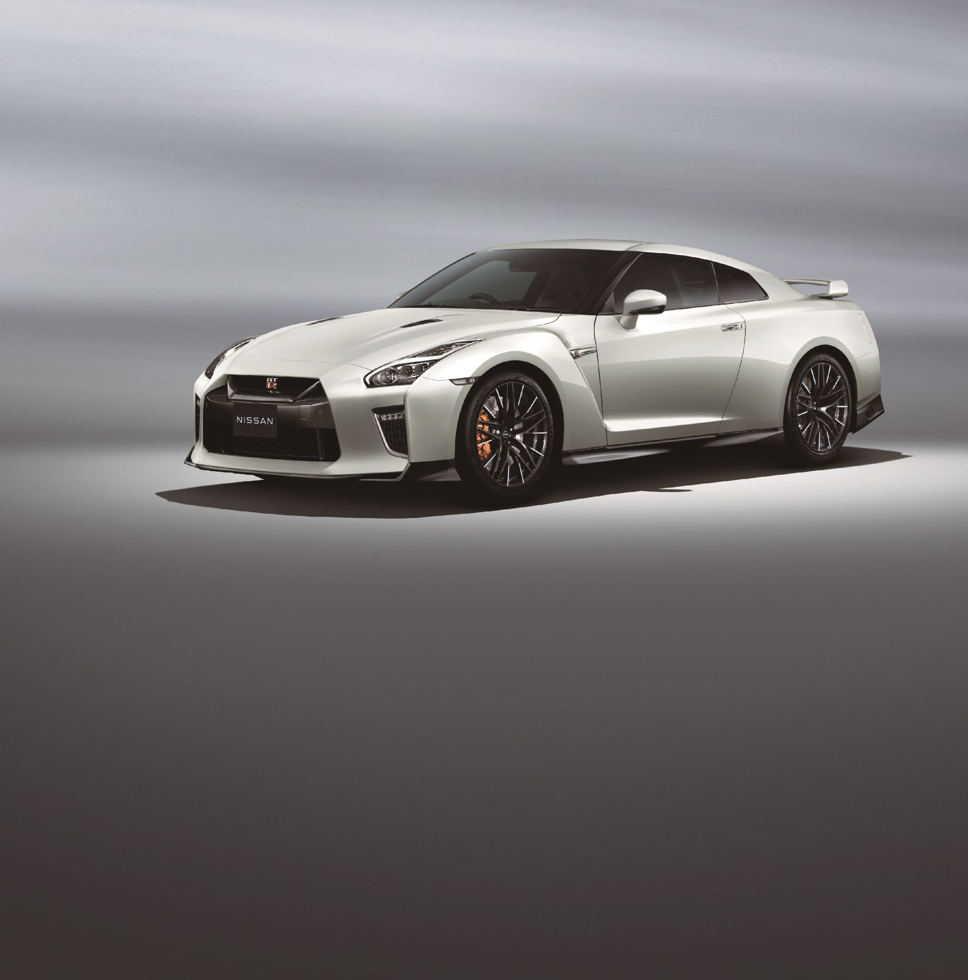 Download 2022 Nissan GT-R T-Spec Edition - Front Three-Quarter HD Phone Wallpaper 1897x1920 #12
