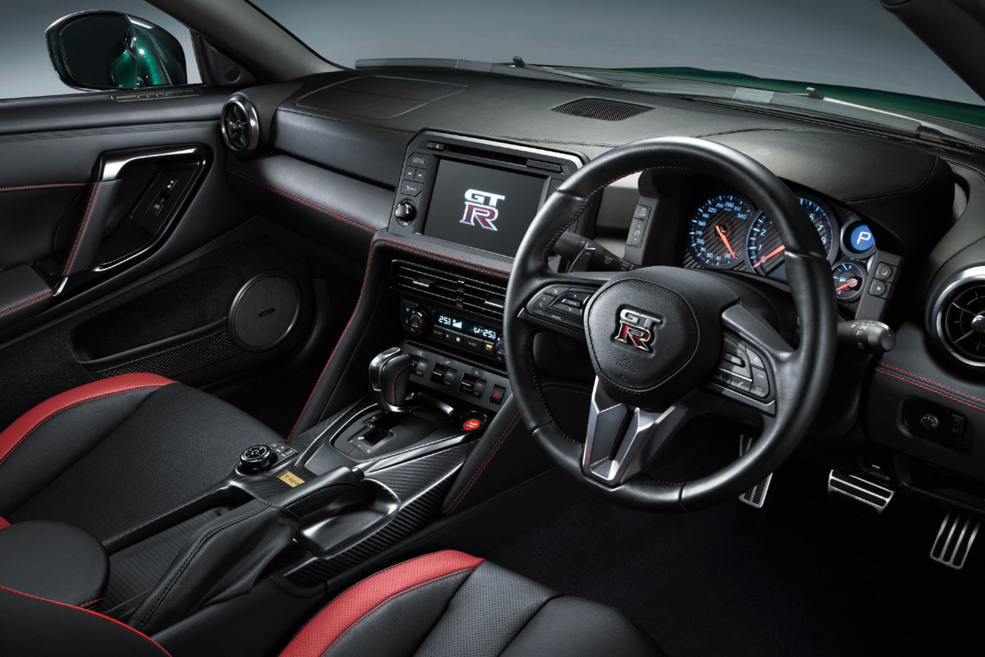 Download 2022 Nissan GT-R T-Spec Edition - Interior HD Wallpaper 1920x1280 #33