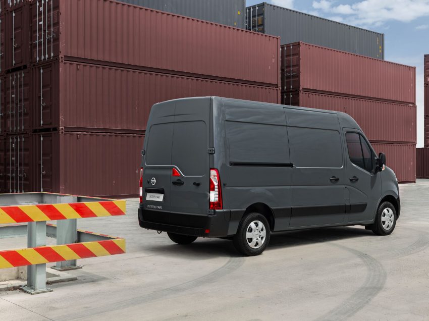 2022 Nissan Interstar - Rear Three-Quarter Wallpaper 850x636 #4