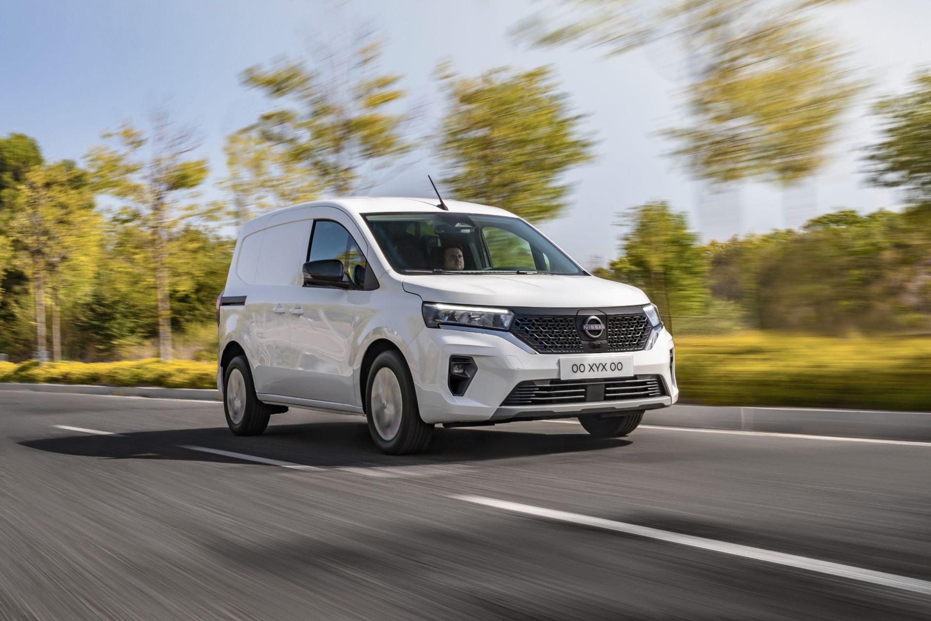 Download 2022 Nissan Townstar EV Van - Front Three-Quarter HD Wallpaper 1920x1280 #3