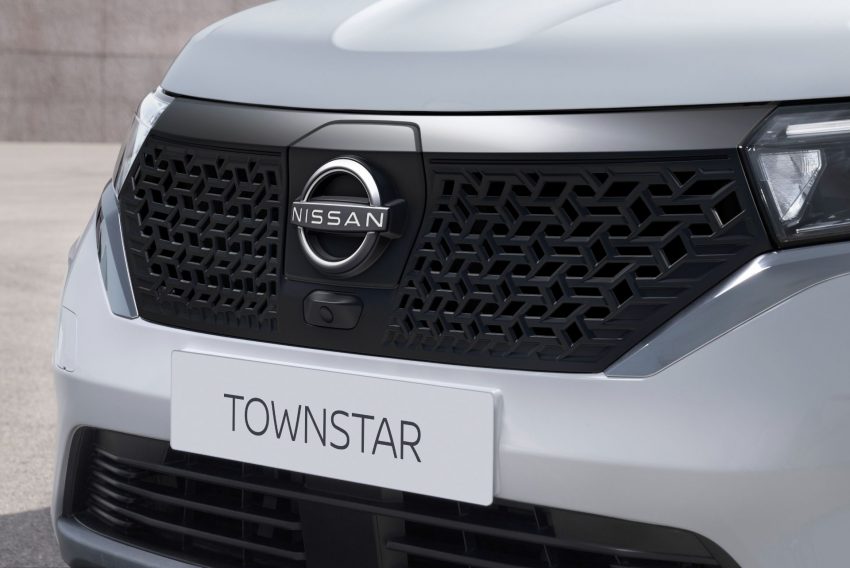 2022 Nissan Townstar EV Van - Grille Wallpaper 850x568 #11