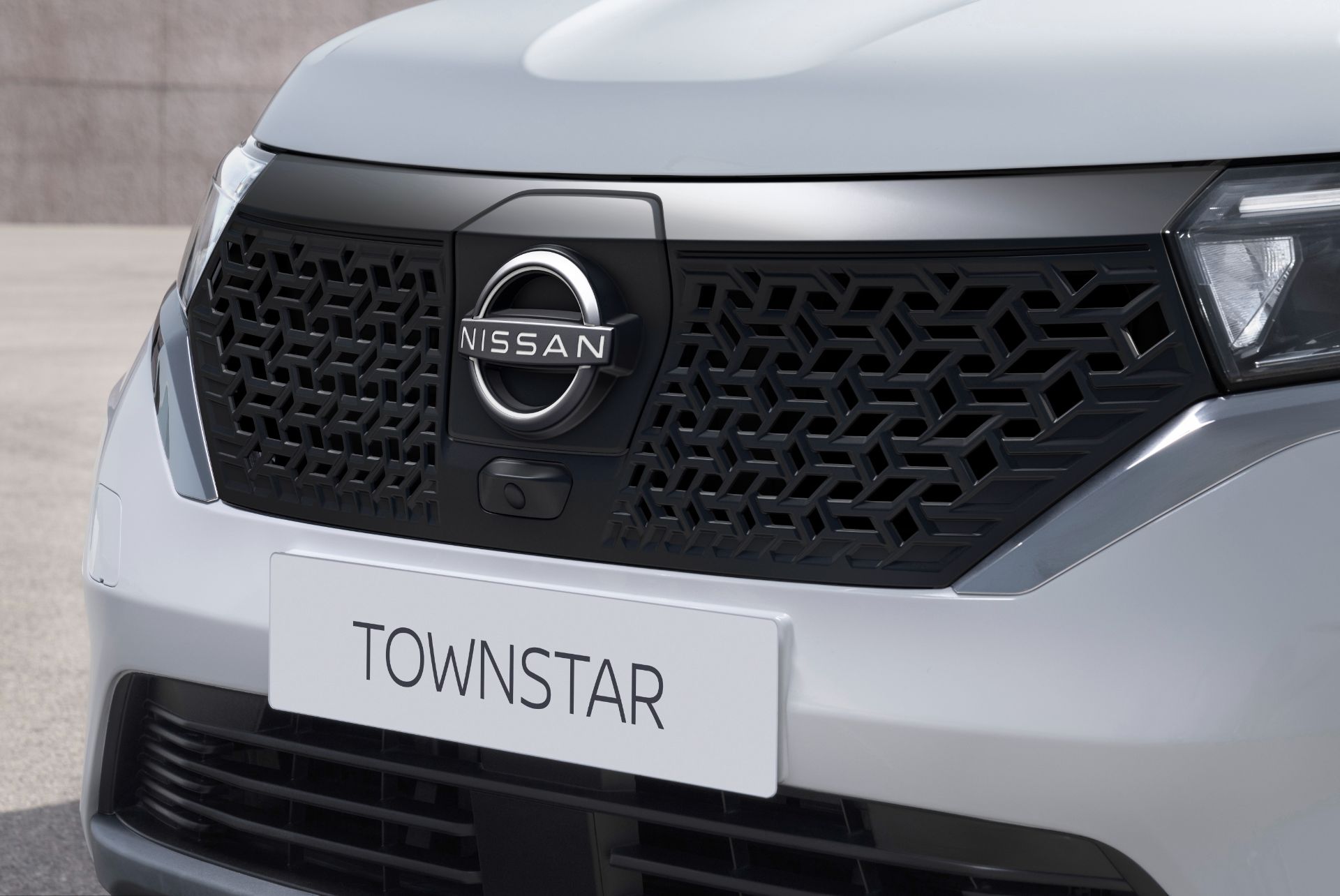 Download 2022 Nissan Townstar EV Van - Grille HD Wallpaper 1920x1284 #11