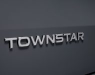 2022 Nissan Townstar Van - Badge Wallpaper 190x150