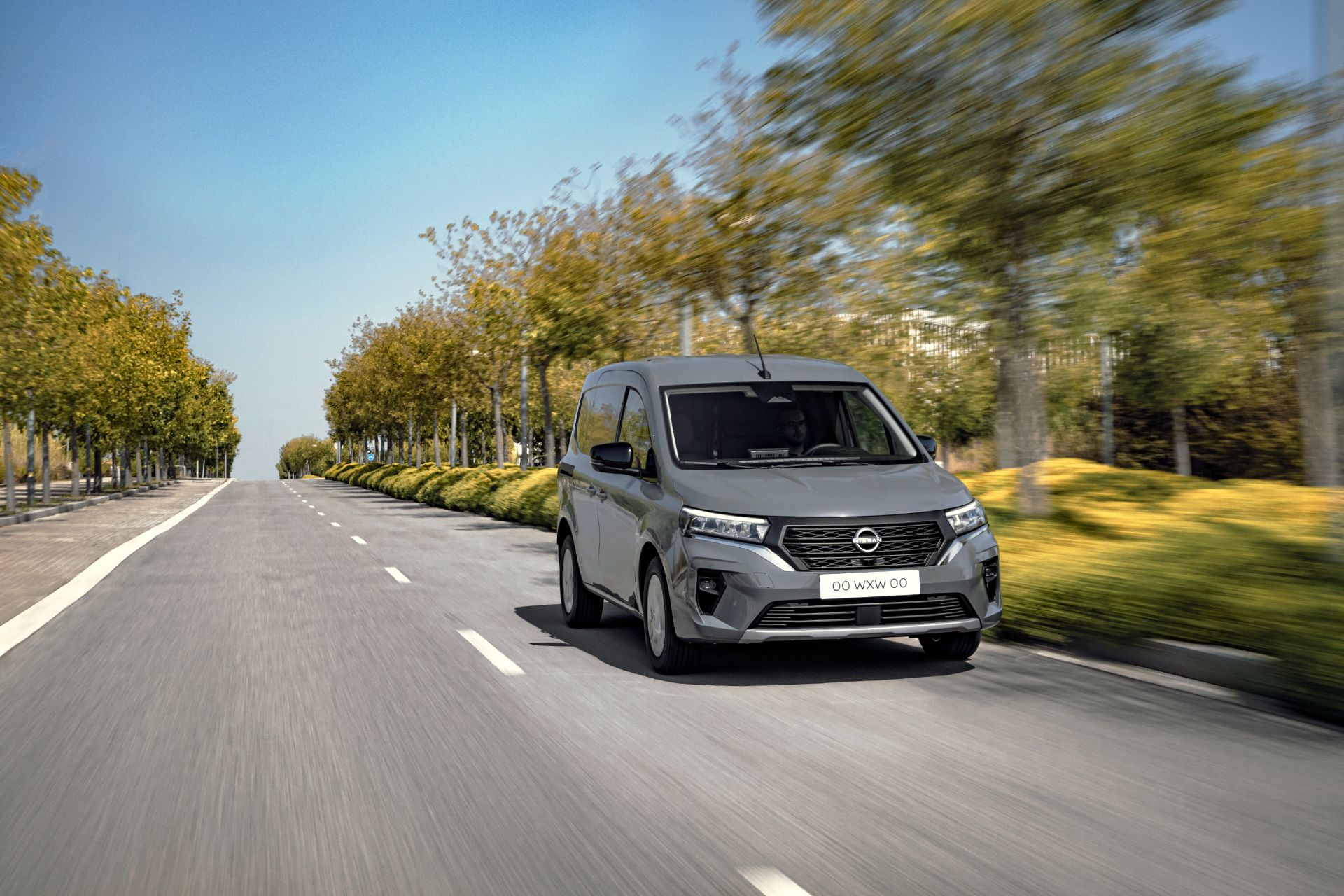 Download 2022 Nissan Townstar Van - Front Three-Quarter HD Wallpaper 1920x1280 #22