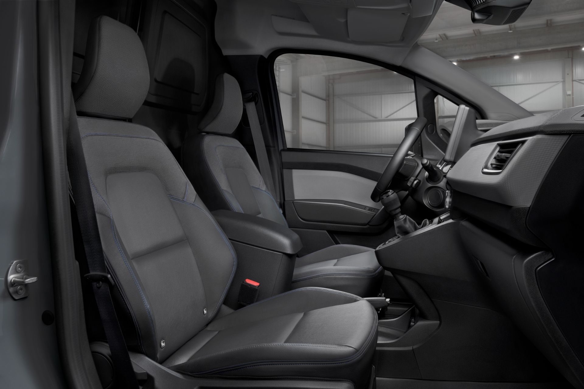 Download 2022 Nissan Townstar Van - Interior HD Wallpaper 1920x1279 #40