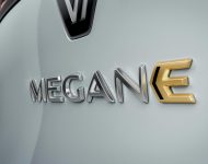 2022 Renault Megane E-Tech - Badge Wallpaper 190x150