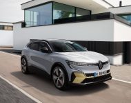 2022 Renault Megane E-Tech - Front Three-Quarter Wallpaper 190x150
