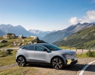 2022 Renault Megane E-Tech - Front Three-Quarter Wallpaper 190x150
