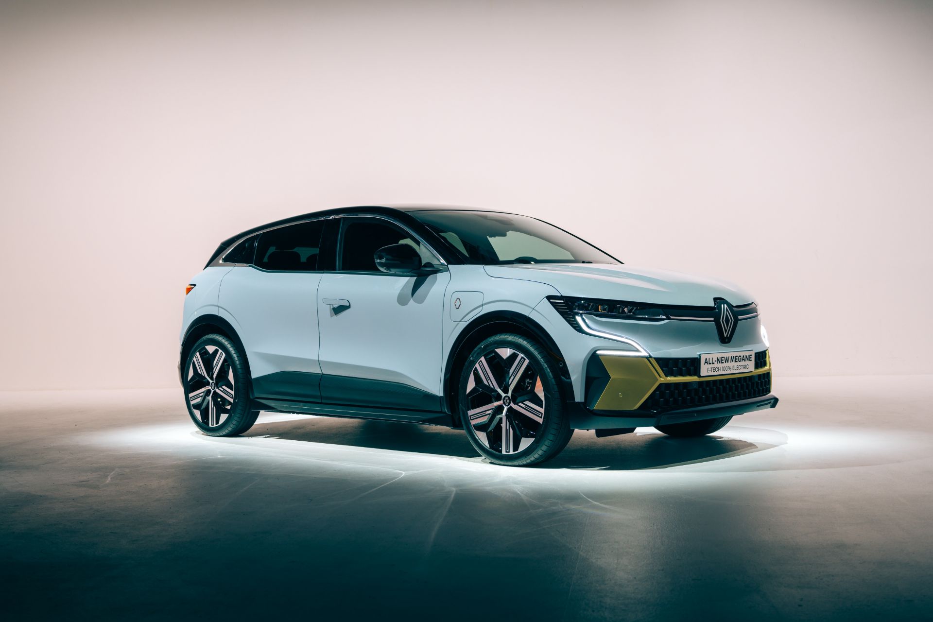 Download 2022 Renault Megane E-Tech - Front Three-Quarter HD Wallpaper 1920x1280 #77