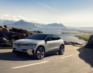 2022 Renault Megane E-Tech - Front Three-Quarter Wallpaper 190x150