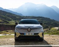 2022 Renault Megane E-Tech - Front Wallpaper 190x150