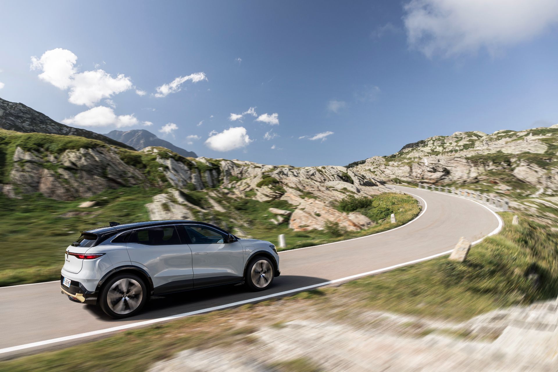 Download 2022 Renault Megane E-Tech - Rear Three-Quarter HD Wallpaper 1920x1280 #3