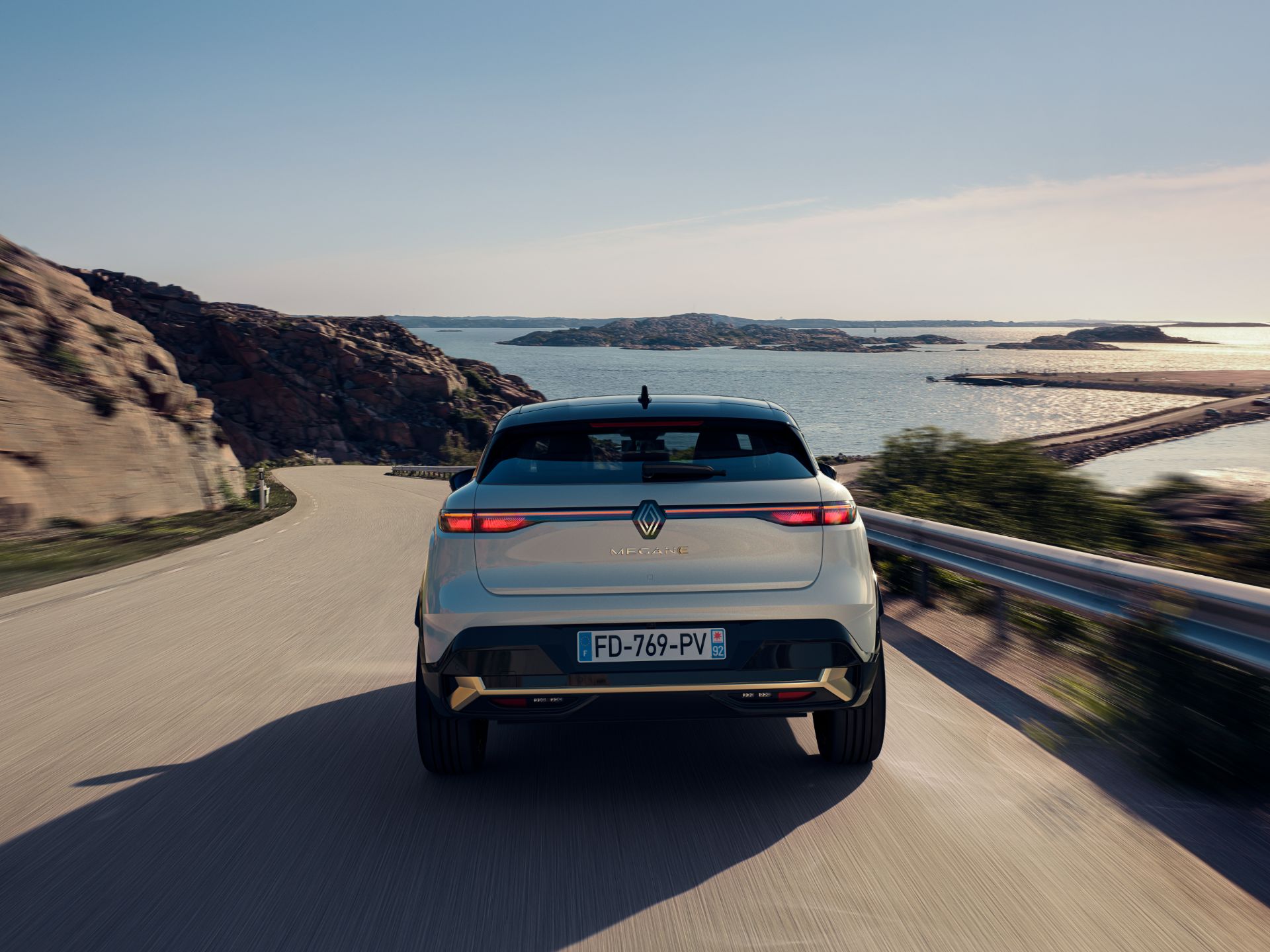 Download 2022 Renault Megane E-Tech - Rear HD Wallpaper 1920x1440 #5