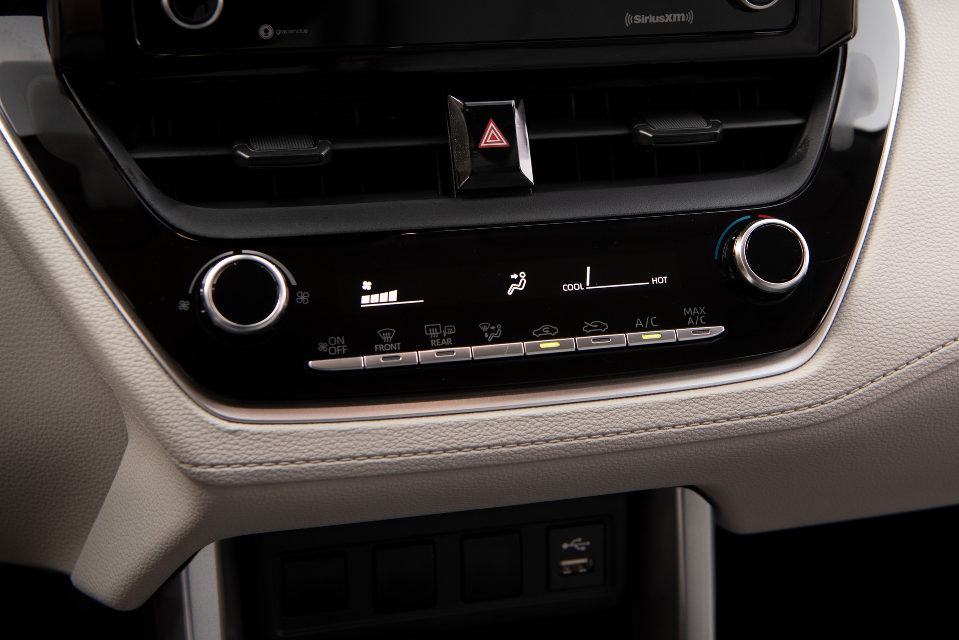 Download 2022 Toyota Corolla Cross L - Central Console HD Wallpaper 1920x1282 #29