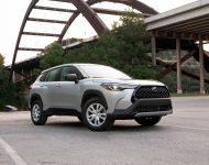 2022 Toyota Corolla Cross L - Front Three-Quarter Wallpaper 190x150