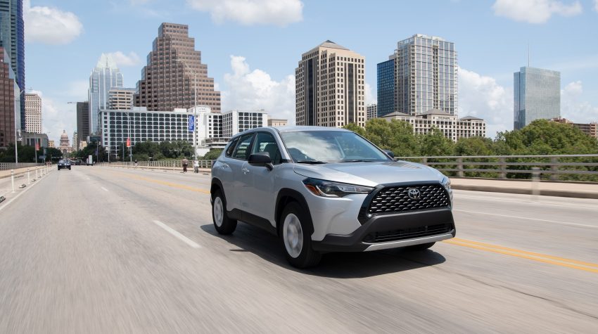 2022 Toyota Corolla Cross L - Front Three-Quarter Wallpaper 850x475 #4