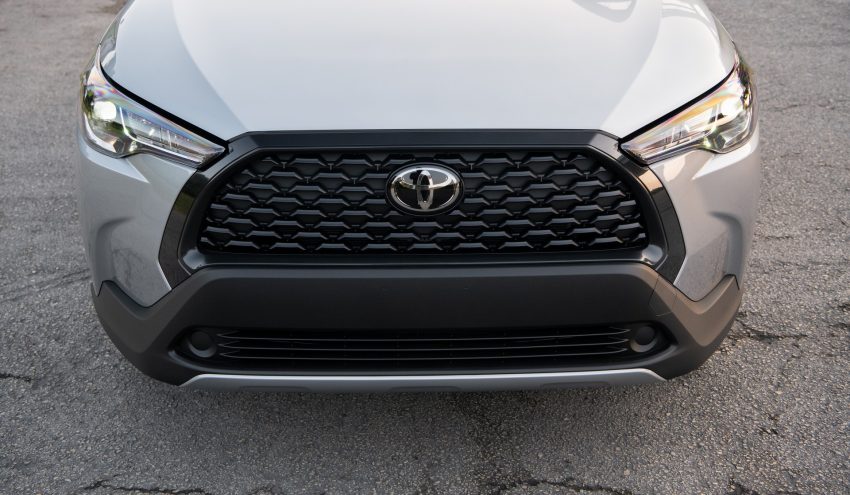 2022 Toyota Corolla Cross L - Grille Wallpaper 850x495 #19