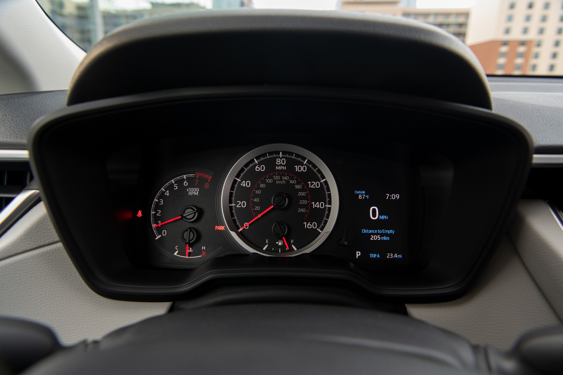 Download 2022 Toyota Corolla Cross L - Instrument Cluster HD Wallpaper 1920x1280 #32