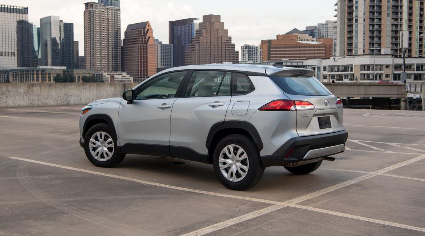 2022 Toyota Corolla Cross L - Rear Three-Quarter Wallpaper 850x472 #10