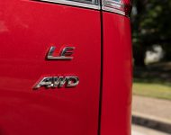 2022 Toyota Corolla Cross LE - Badge Wallpaper 190x150