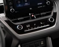 2022 Toyota Corolla Cross LE - Central Console Wallpaper 190x150