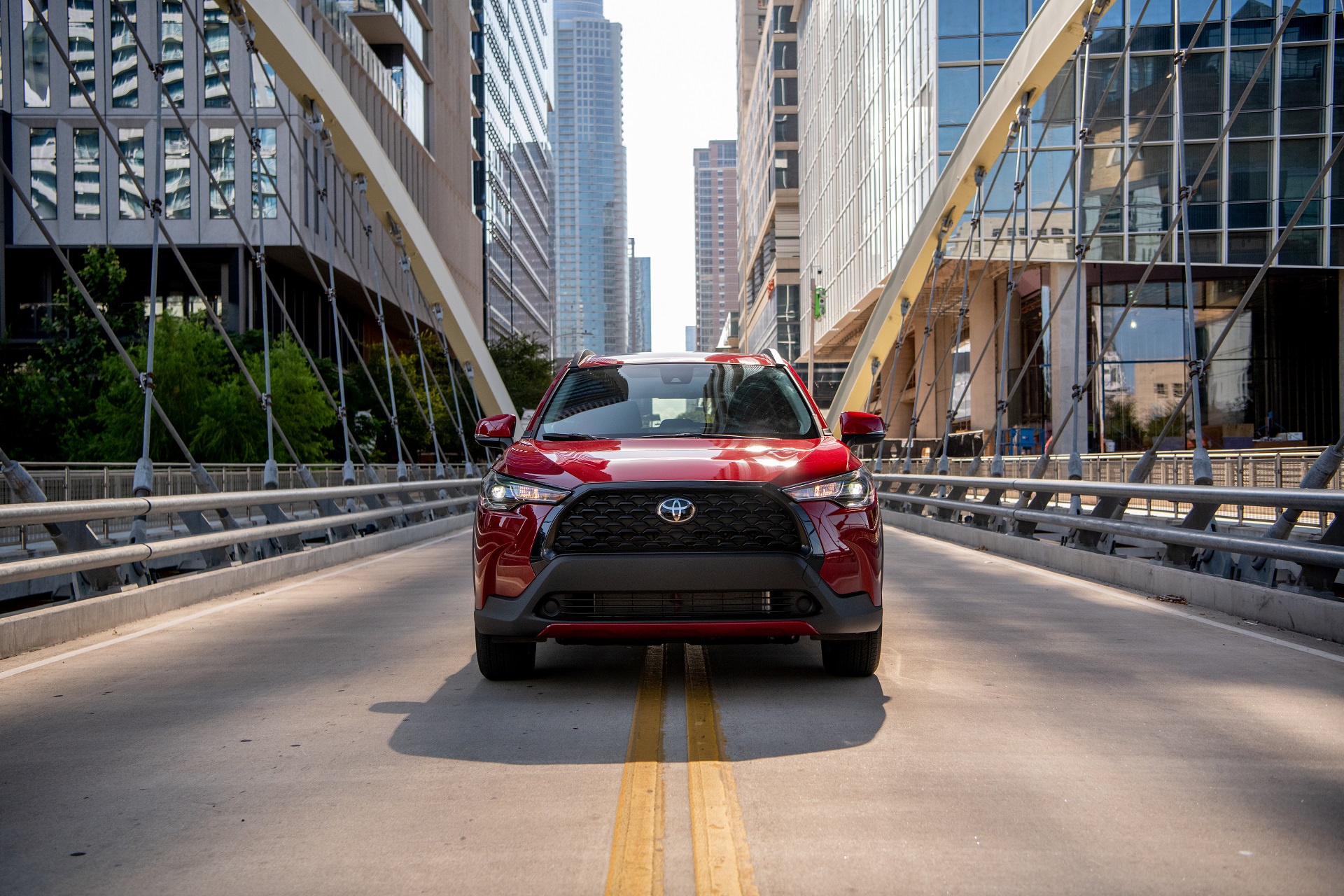 Download 2022 Toyota Corolla Cross LE - Front HD Wallpaper 1920x1280 #4