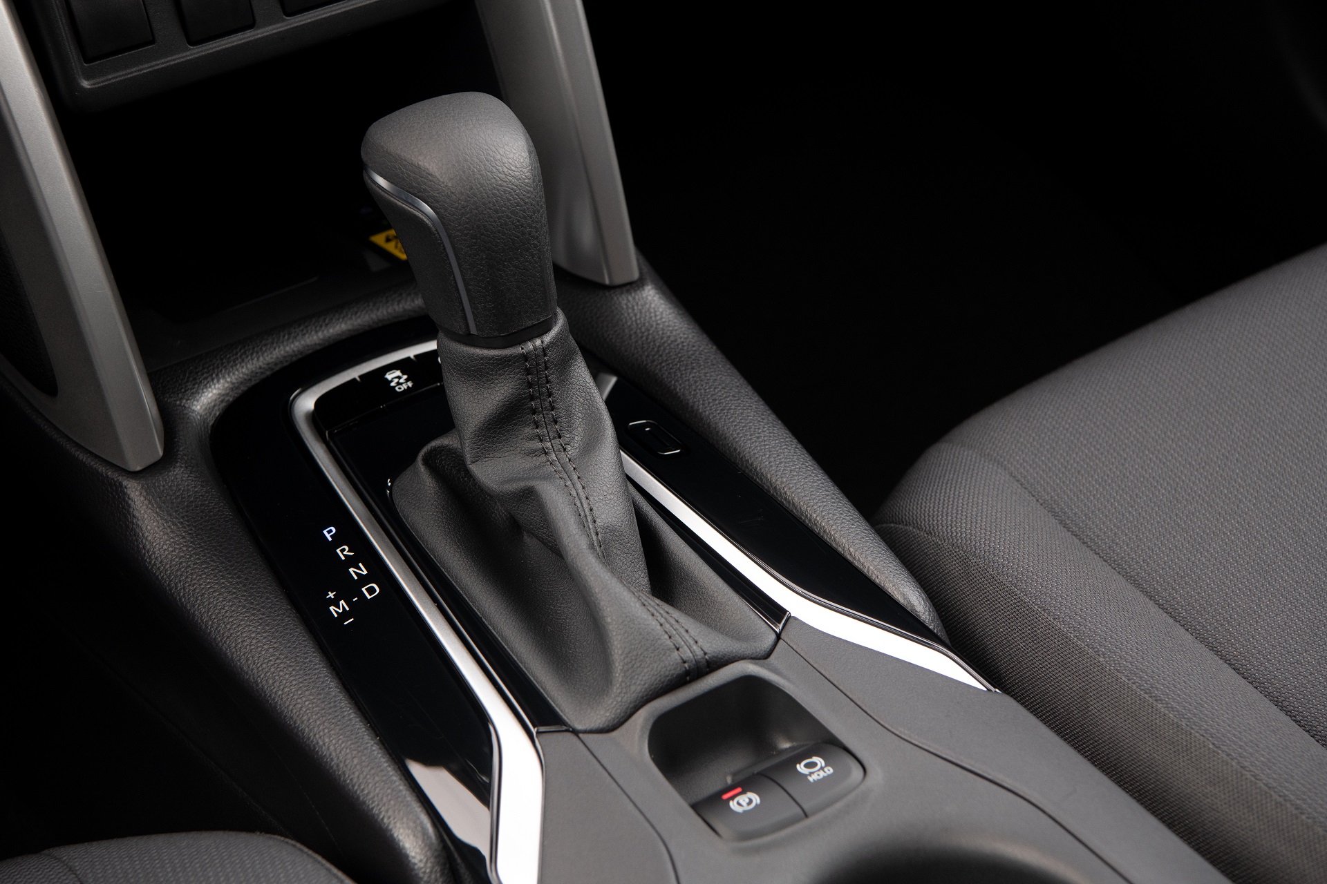 Download 2022 Toyota Corolla Cross LE - Interior, Detail HD Wallpaper 1920x1280 #53