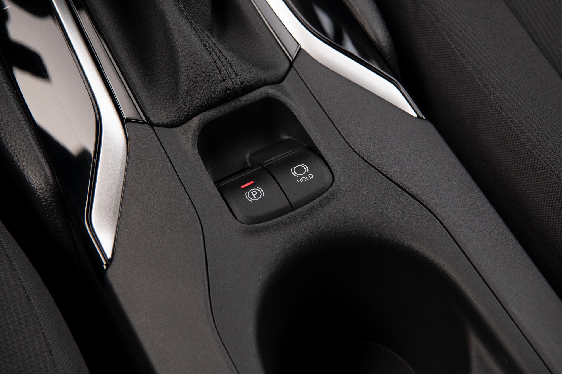 Download 2022 Toyota Corolla Cross LE - Interior, Detail HD Wallpaper 1920x1280 #54