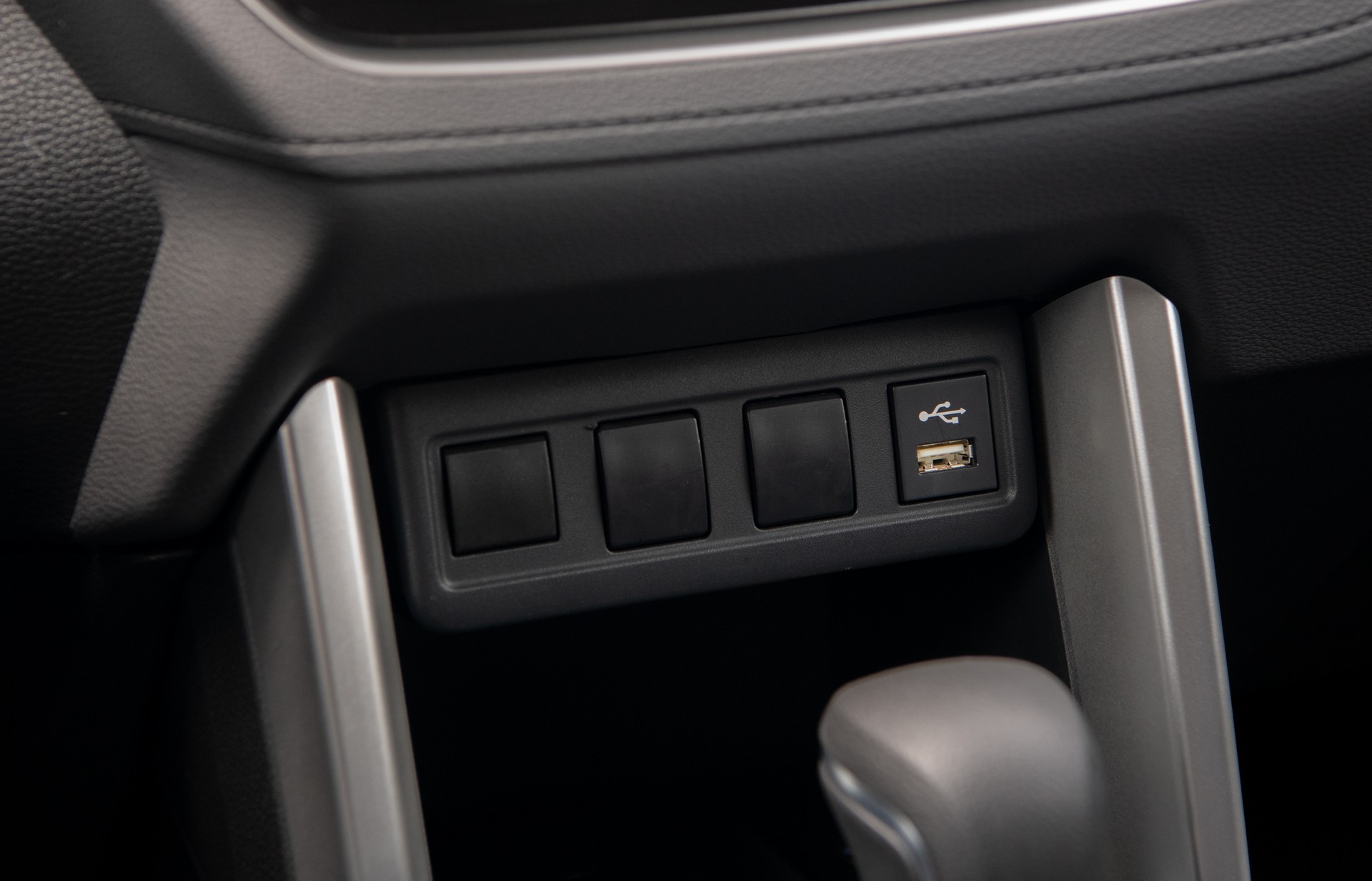 Download 2022 Toyota Corolla Cross LE - Interior, Detail HD Wallpaper 1920x1234 #56