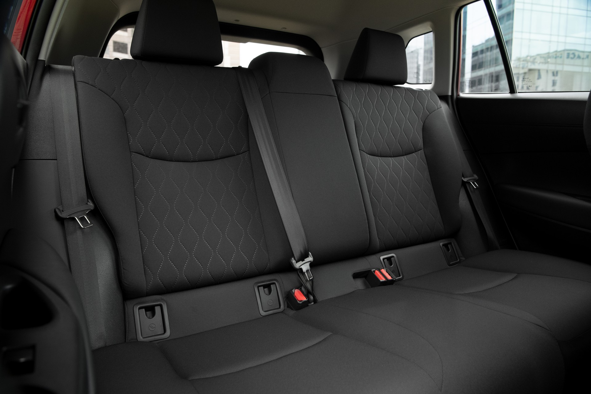 Download 2022 Toyota Corolla Cross LE - Interior, Rear Seats HD Wallpaper 1920x1280 #60