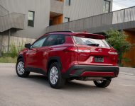 2022 Toyota Corolla Cross LE - Rear Three-Quarter Wallpaper 190x150