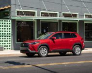 2022 Toyota Corolla Cross LE - Side Wallpaper 190x150