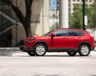 2022 Toyota Corolla Cross LE - Side Wallpaper 190x150