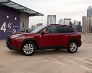 2022 Toyota Corolla Cross LE - Side Wallpaper 190x150