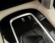 2022 Toyota Corolla Cross XLE - Central Console Wallpaper 190x150