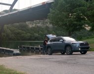 2022 Toyota Corolla Cross XLE - Front Three-Quarter Wallpaper 190x150