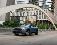 2022 Toyota Corolla Cross XLE - Front Three-Quarter Wallpaper 190x150
