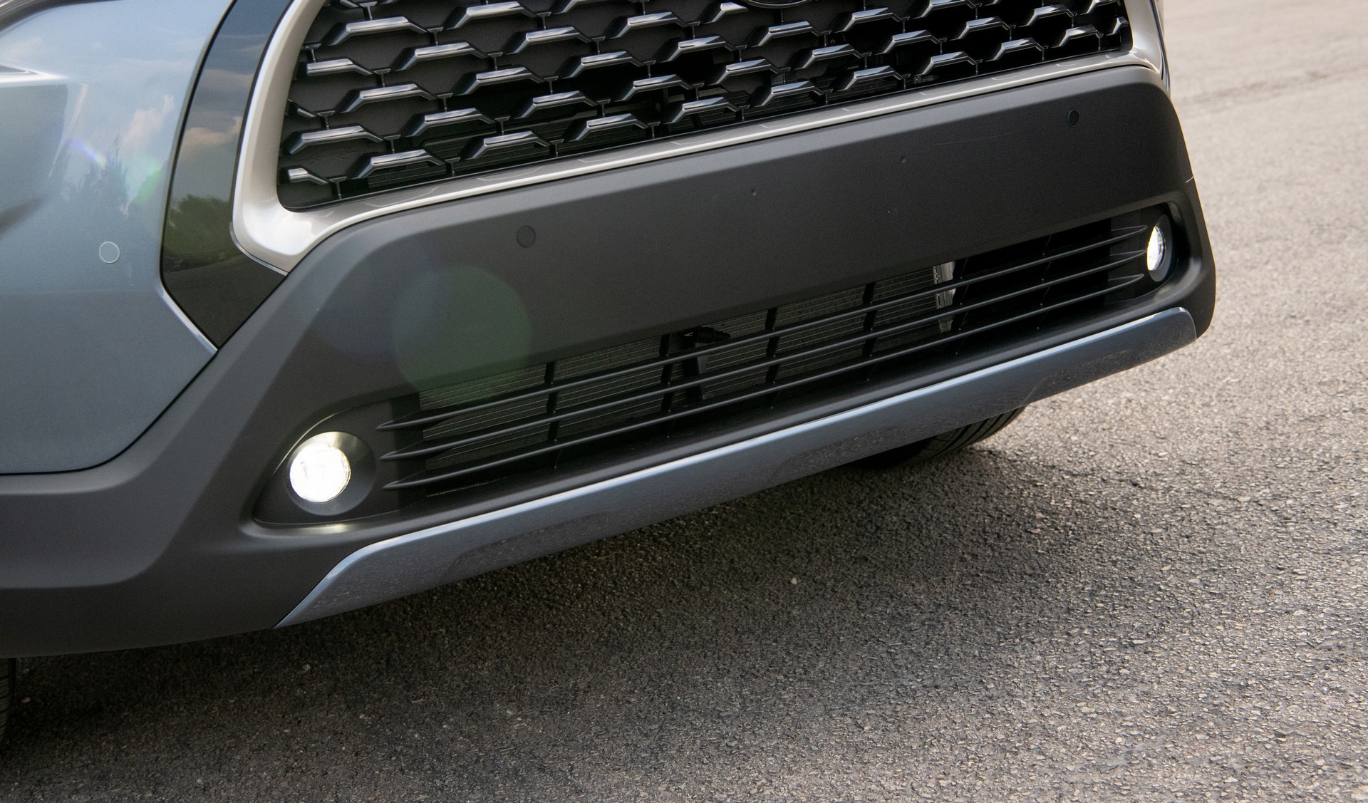 Download 2022 Toyota Corolla Cross XLE - Grille HD Wallpaper 1920x1127 #107