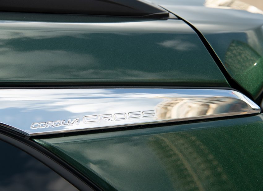 2022 Toyota Corolla Cross XLE - Headlight Wallpaper 850x619 #22