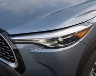 2022 Toyota Corolla Cross XLE - Headlight Wallpaper 190x150