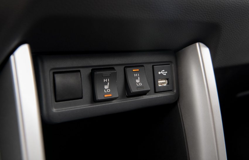 2022 Toyota Corolla Cross XLE - Interior, Detail Wallpaper 850x546 #127