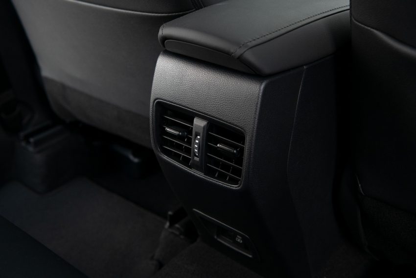 2022 Toyota Corolla Cross XLE - Interior, Detail Wallpaper 850x567 #129