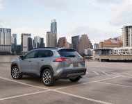 2022 Toyota Corolla Cross XLE - Rear Three-Quarter Wallpaper 190x150