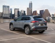 2022 Toyota Corolla Cross XLE - Rear Three-Quarter Wallpaper 190x150