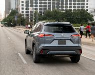 2022 Toyota Corolla Cross XLE - Rear Wallpaper 190x150